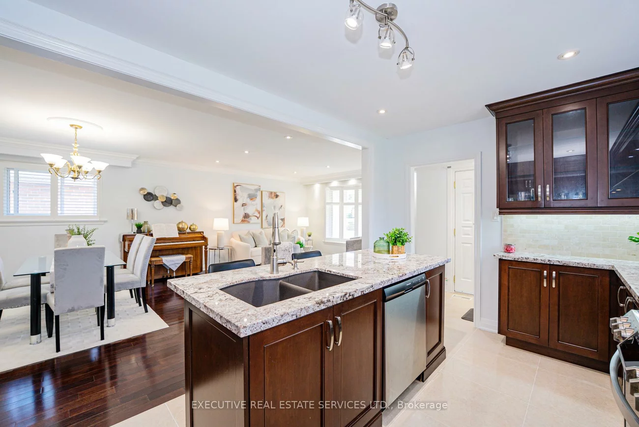 37, Ravenview, West Hill, Toronto