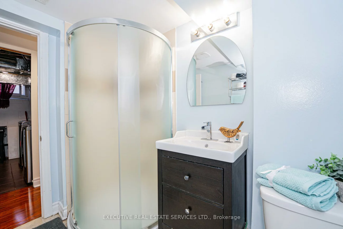 37, Ravenview, West Hill, Toronto