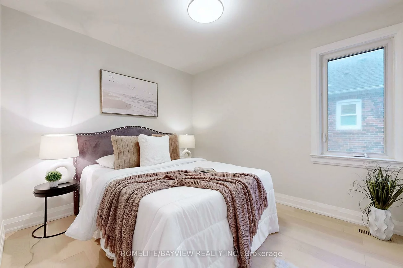 1607, Woodbine Heights, O'Connor-Parkview, Toronto