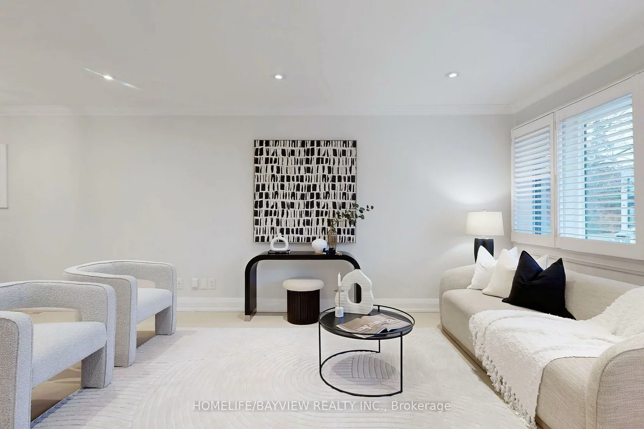 1607, Woodbine Heights, O'Connor-Parkview, Toronto