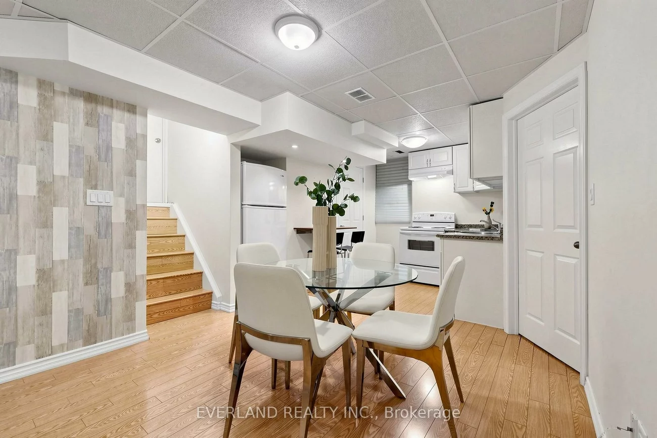 38, Six Nations, Woburn, Toronto