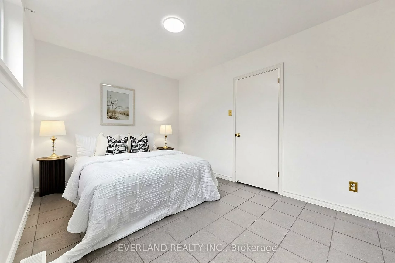 38, Six Nations, Woburn, Toronto