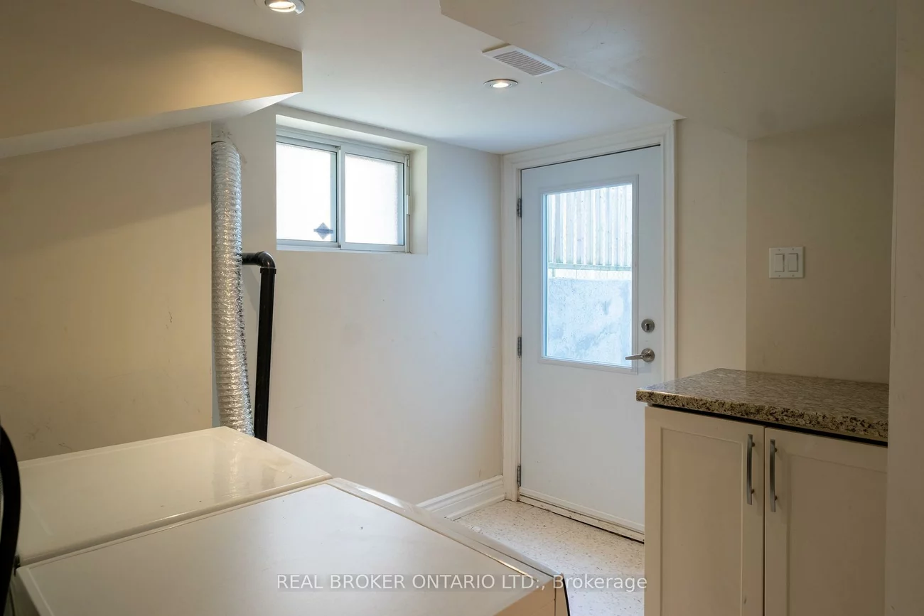 37, Gledhill, Woodbine-Lumsden, Toronto