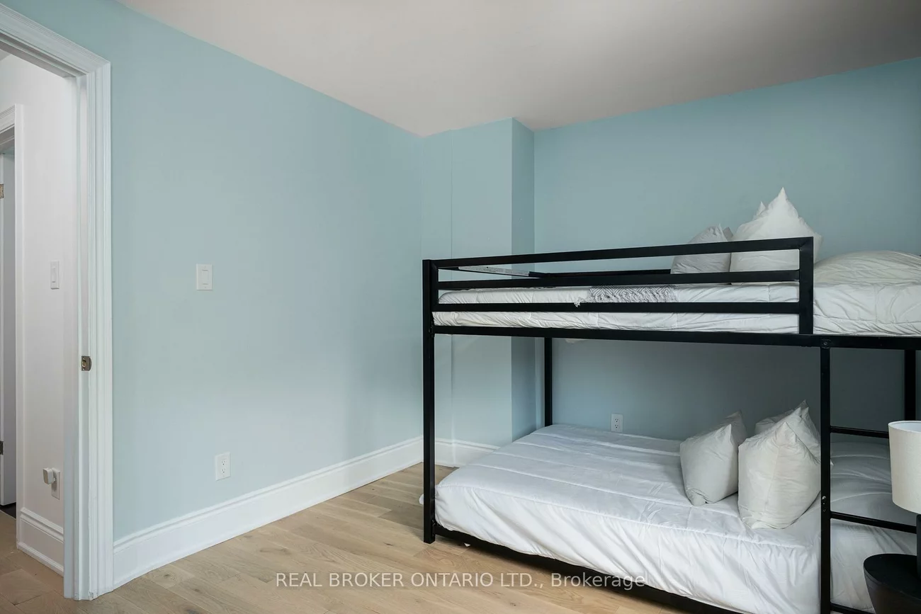 37, Gledhill, Woodbine-Lumsden, Toronto