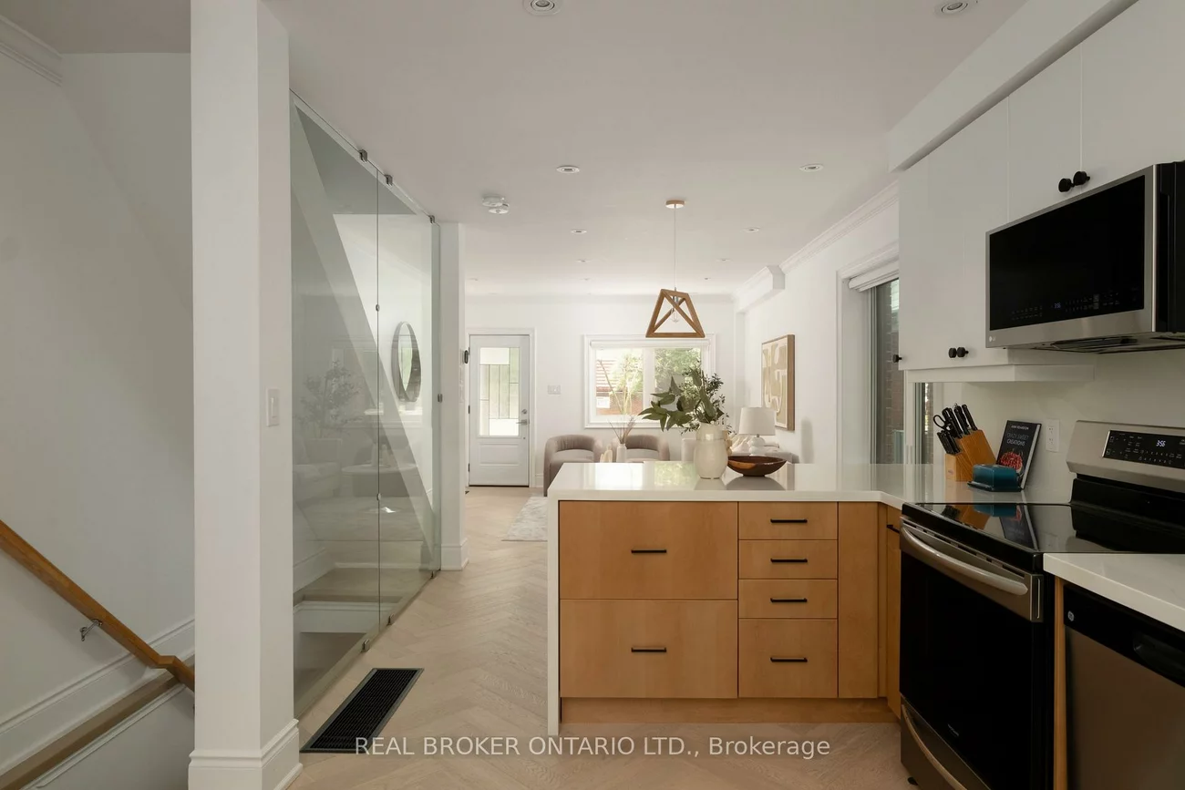 37, Gledhill, Woodbine-Lumsden, Toronto