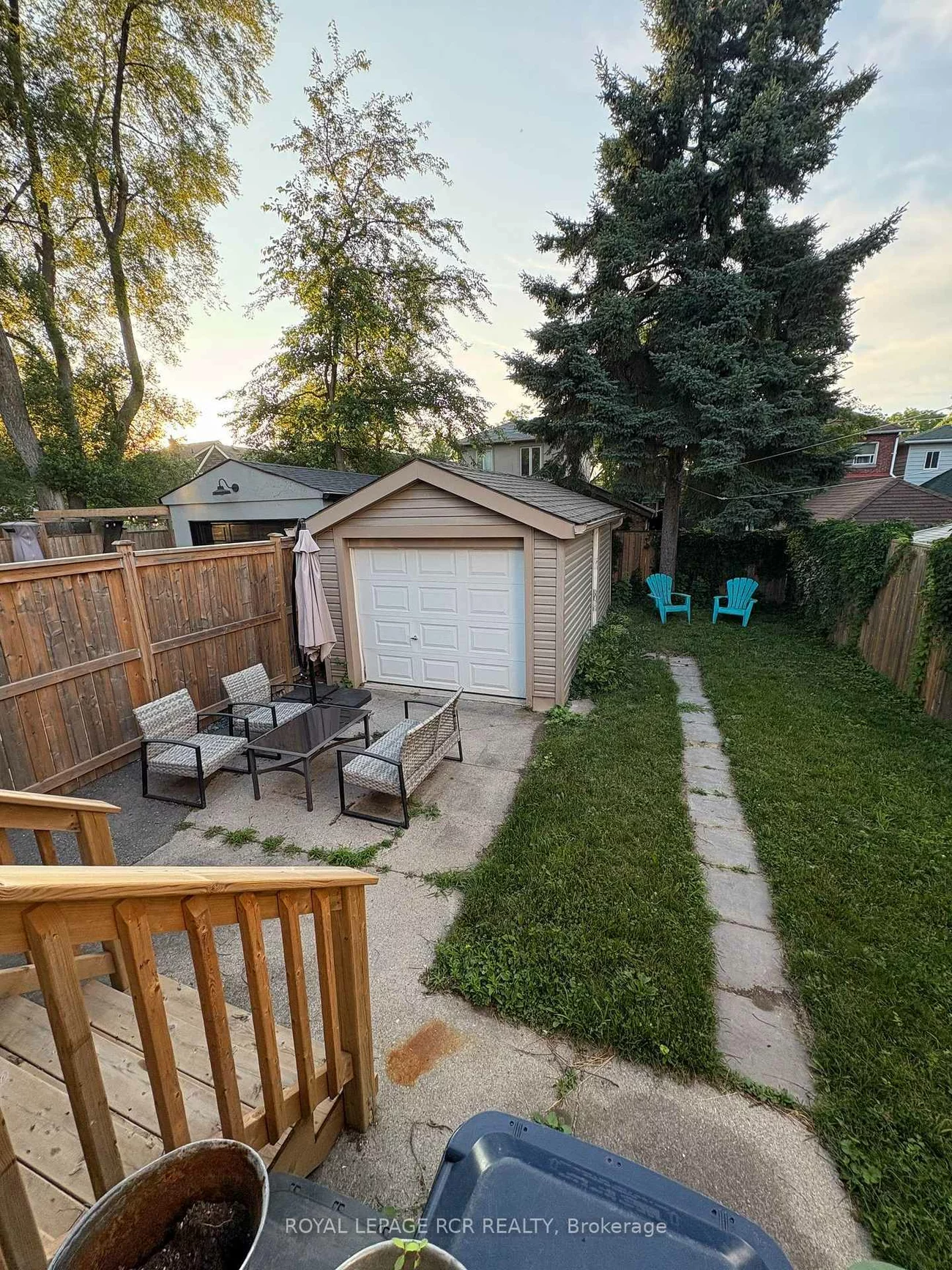 12, Orley, Woodbine-Lumsden, Toronto