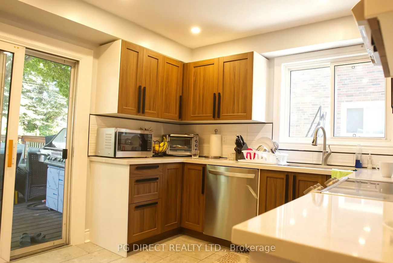 5A, Scotia, Oakridge, Toronto
