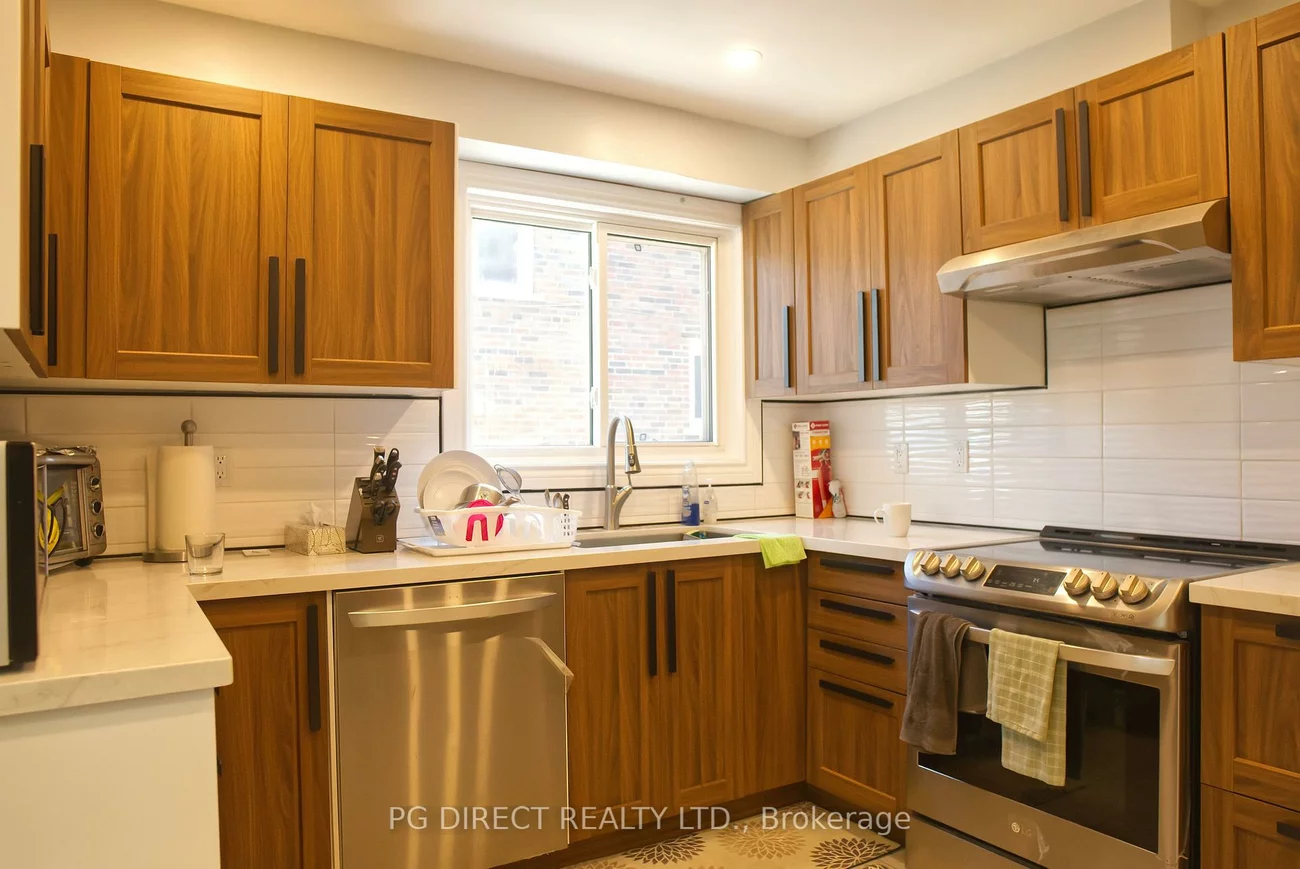 5A, Scotia, Oakridge, Toronto