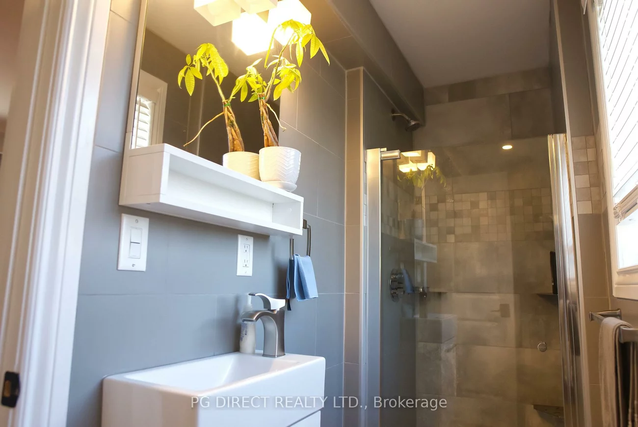 5A, Scotia, Oakridge, Toronto