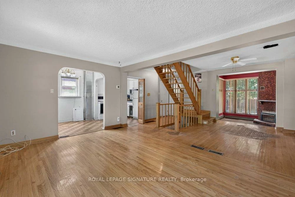 10, Rossford, Wexford-Maryvale, Toronto