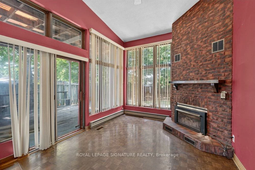10, Rossford, Wexford-Maryvale, Toronto