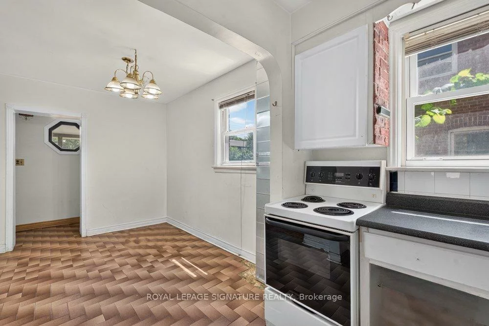 10, Rossford, Wexford-Maryvale, Toronto