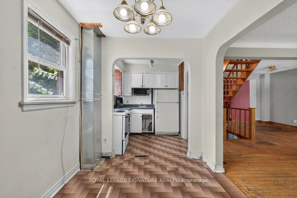 10, Rossford, Wexford-Maryvale, Toronto