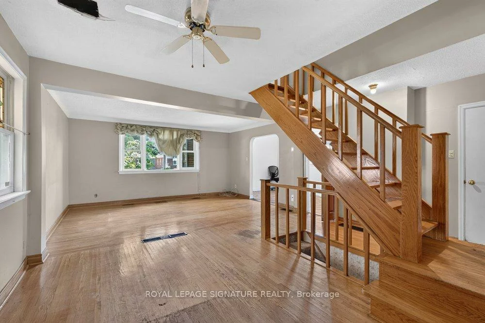 10, Rossford, Wexford-Maryvale, Toronto