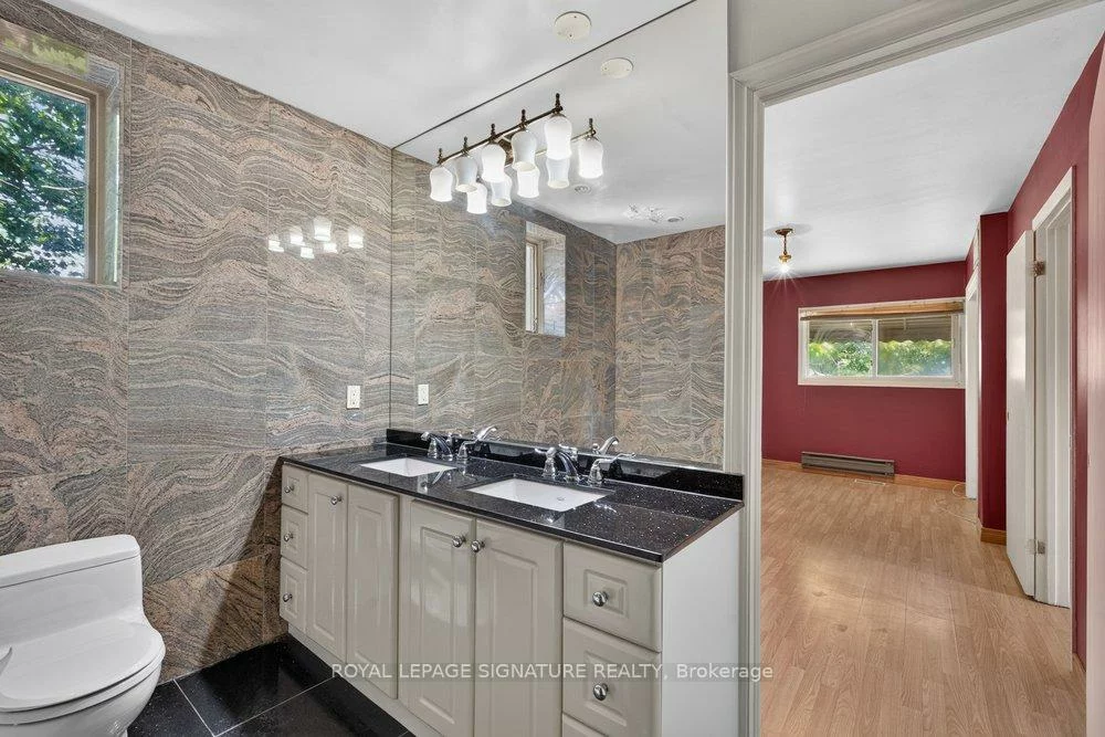 10, Rossford, Wexford-Maryvale, Toronto