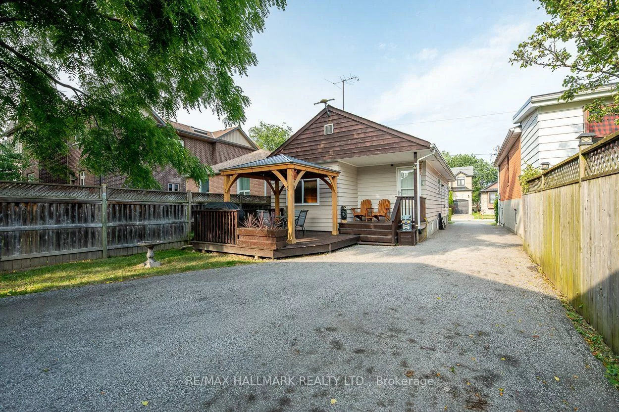 58, Claremore, Birchcliffe-Cliffside, Toronto