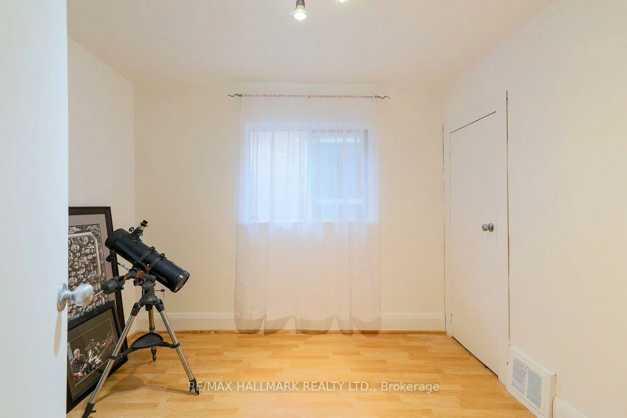 58, Claremore, Birchcliffe-Cliffside, Toronto