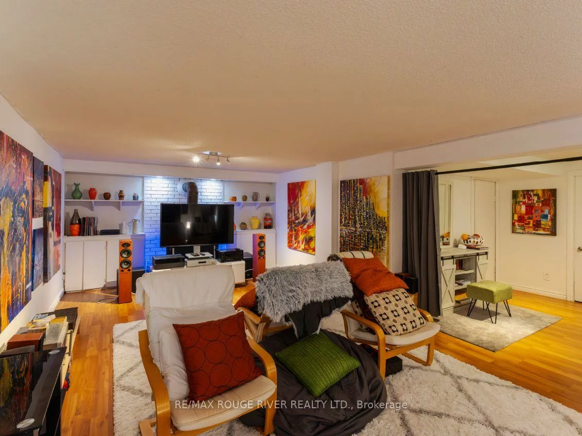 5, Pixley, West Hill, Toronto