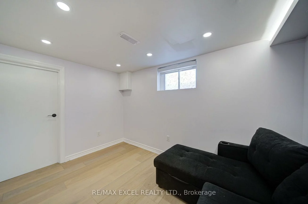 39, Kilmarnock, Clairlea-Birchmount, Toronto