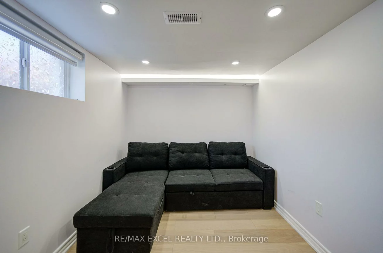 39, Kilmarnock, Clairlea-Birchmount, Toronto