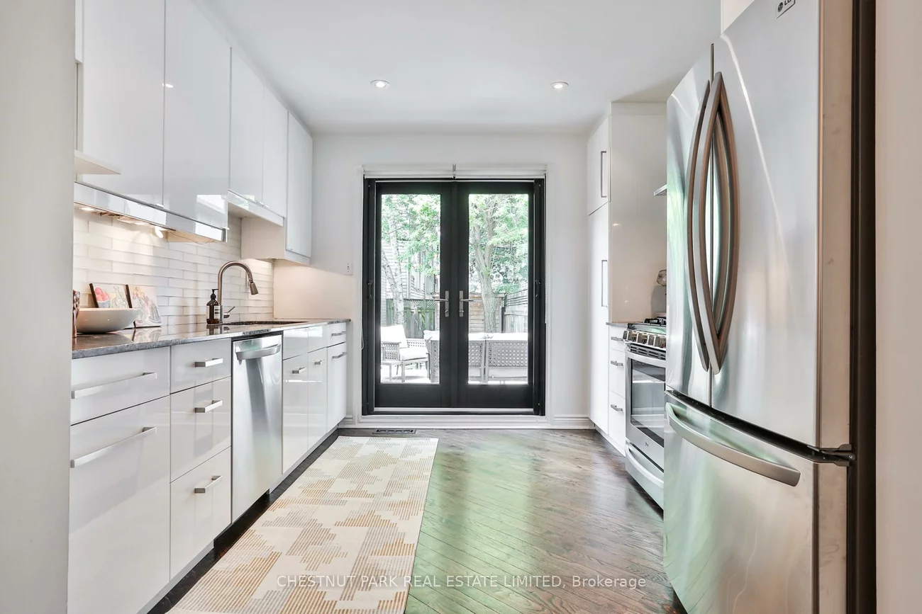 52, West, South Riverdale, Toronto