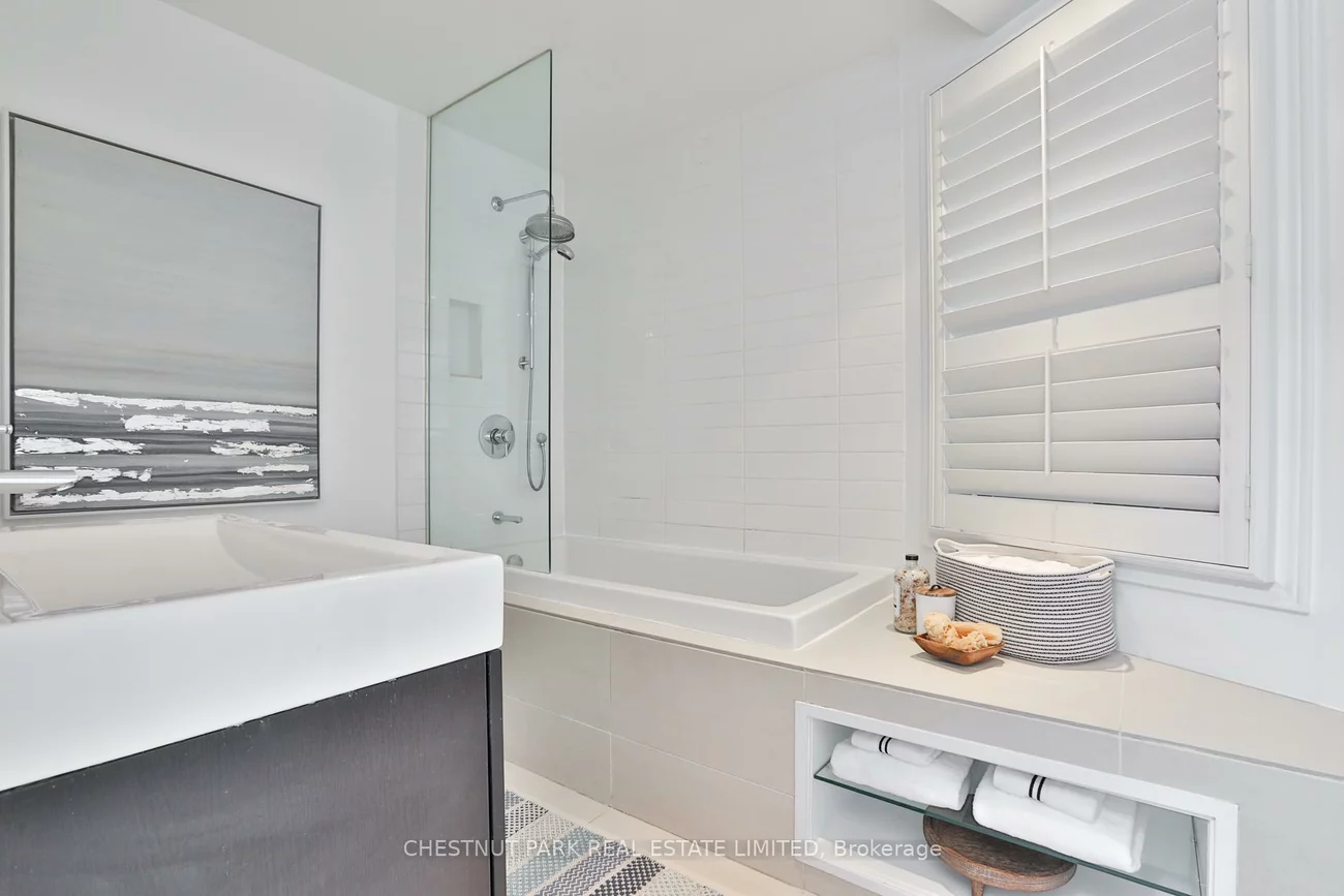 52, West, South Riverdale, Toronto