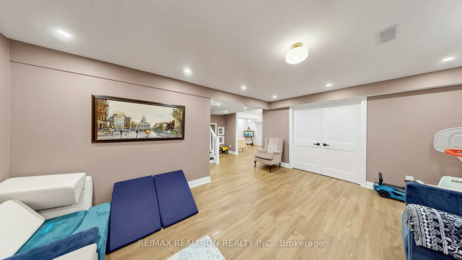 60, Kimberdale, L'Amoreaux, Toronto