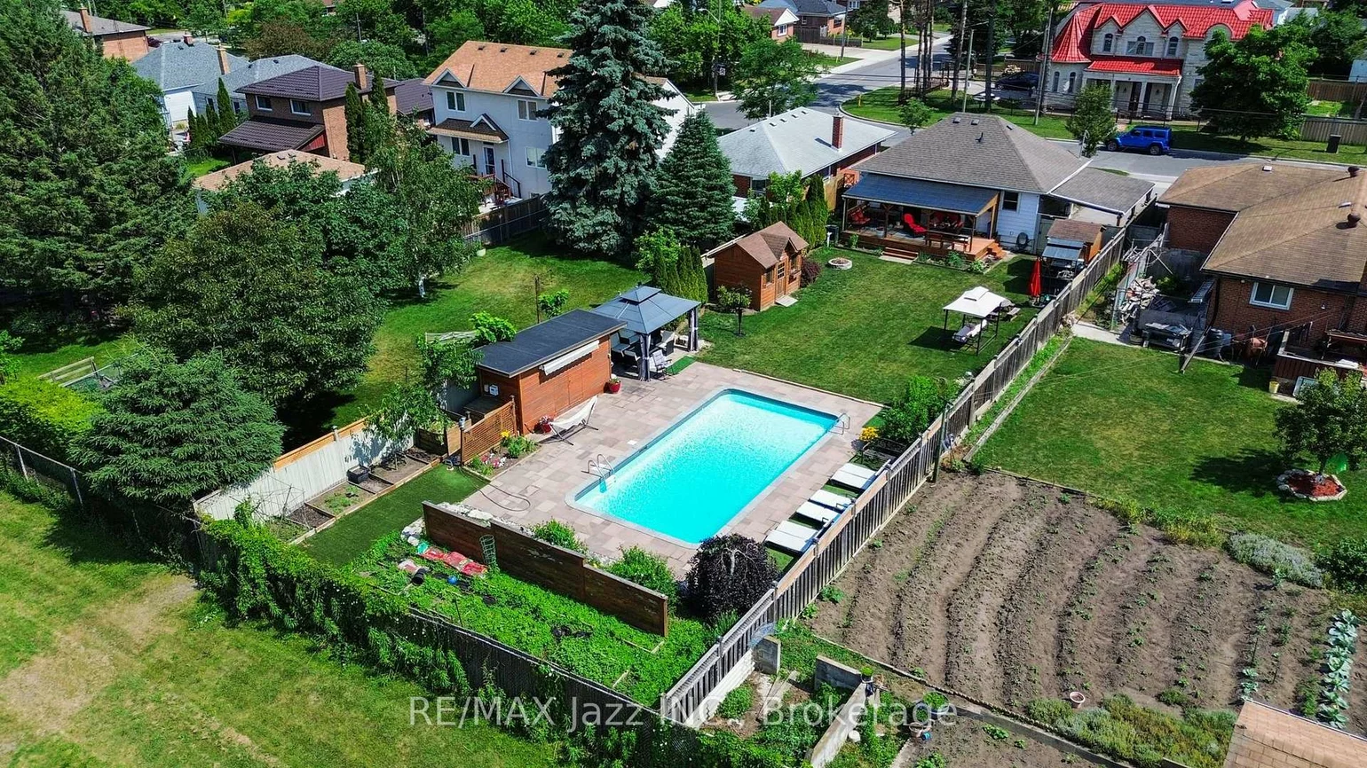 12, Warnsworth, West Hill, Toronto