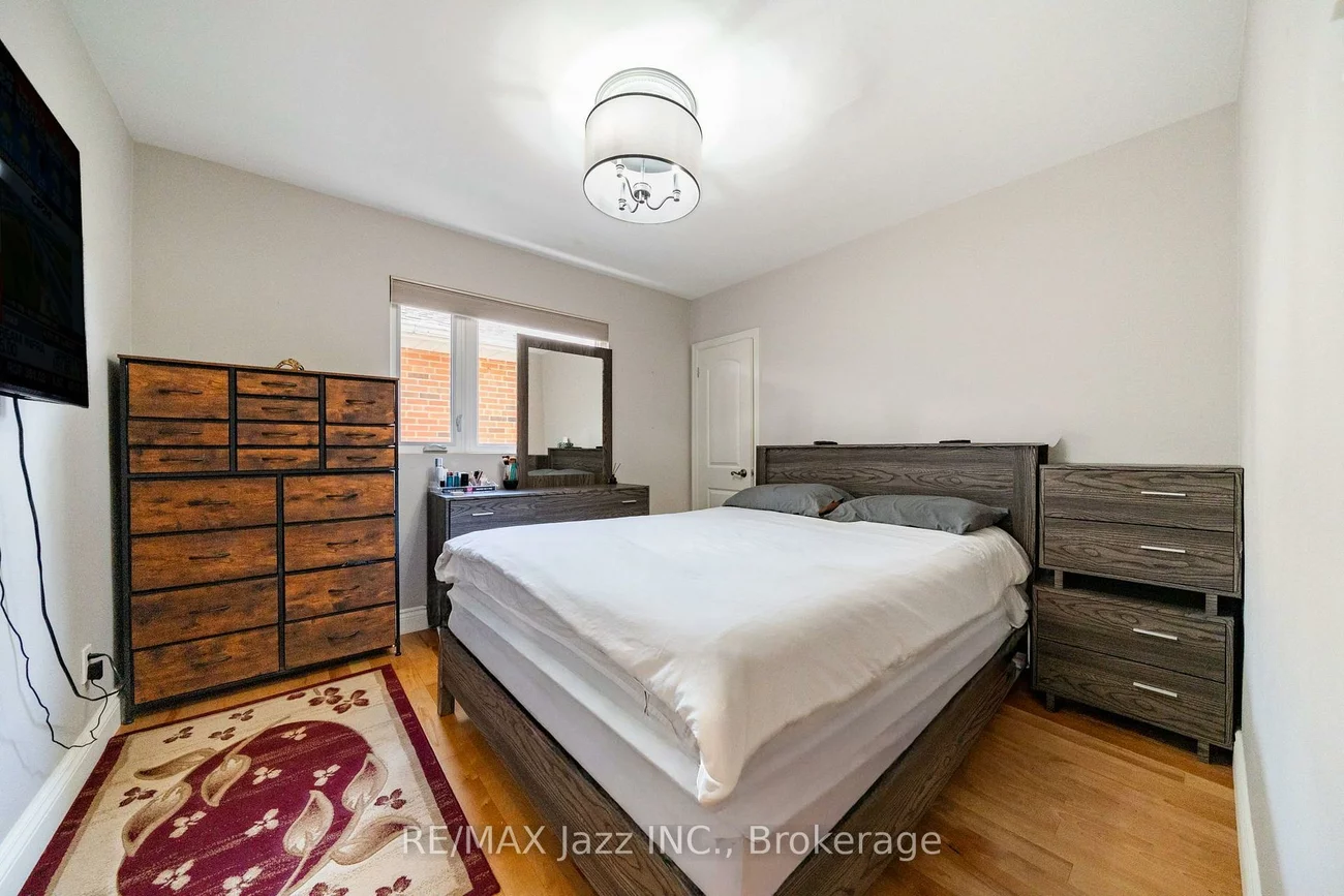 12, Warnsworth, West Hill, Toronto