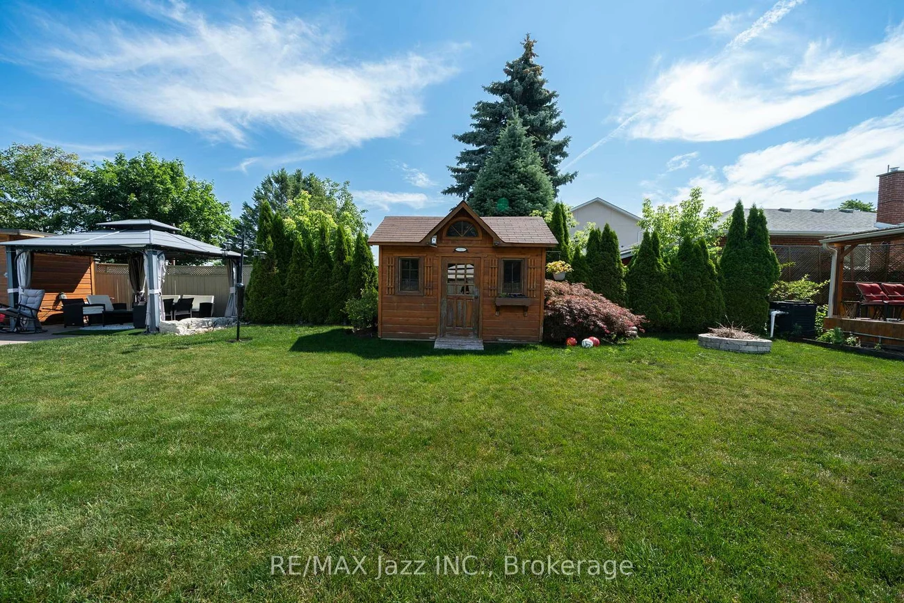 12, Warnsworth, West Hill, Toronto