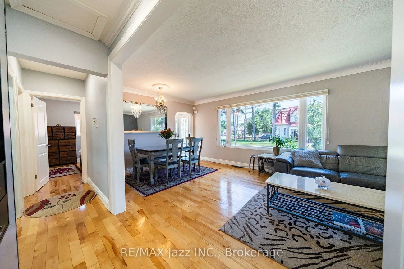 12, Warnsworth, West Hill, Toronto