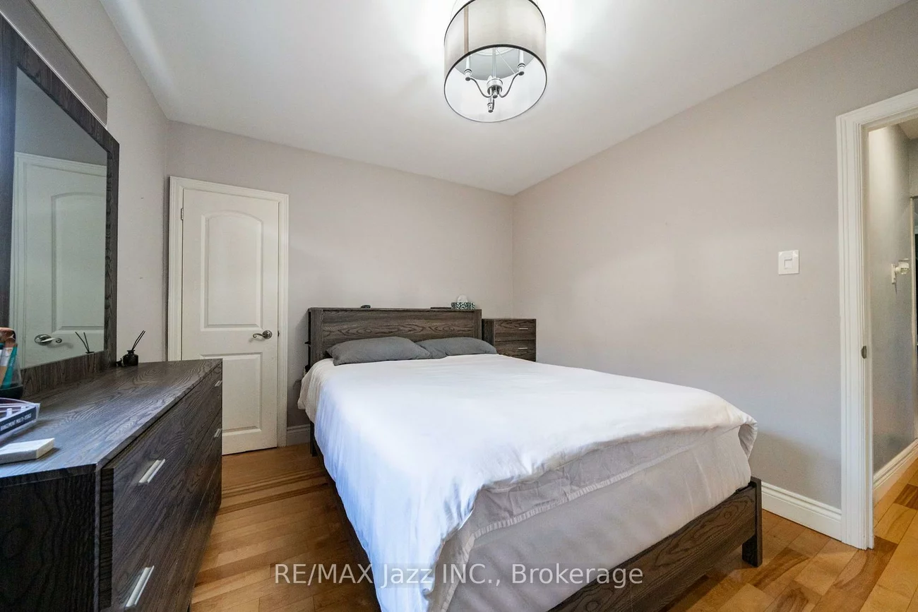 12, Warnsworth, West Hill, Toronto