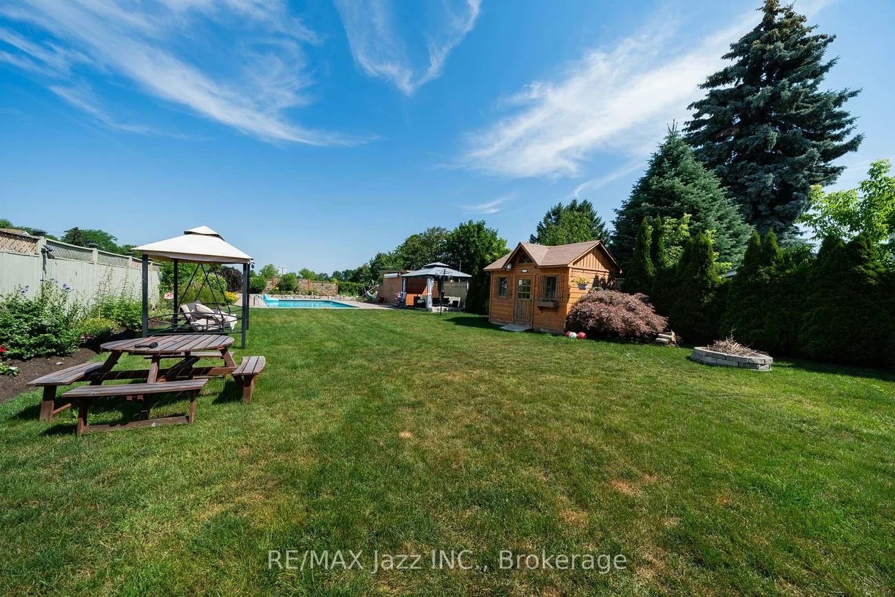 12, Warnsworth, West Hill, Toronto