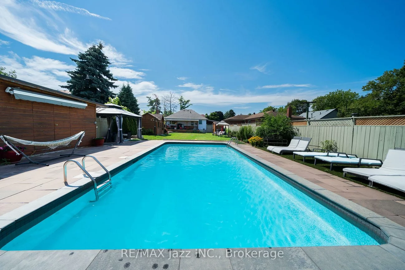 12, Warnsworth, West Hill, Toronto