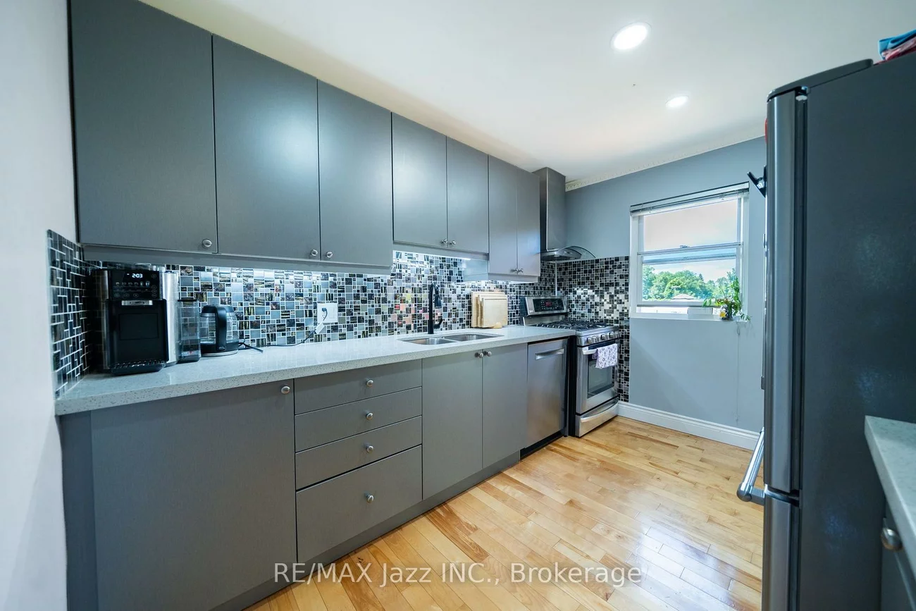 12, Warnsworth, West Hill, Toronto
