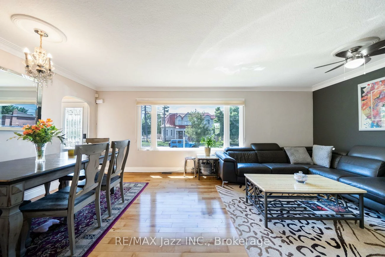 12, Warnsworth, West Hill, Toronto