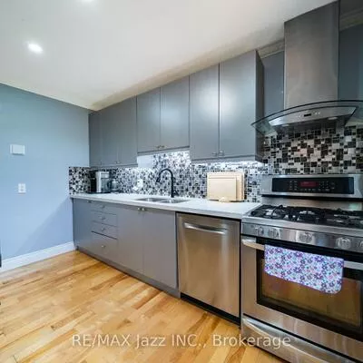 12, Warnsworth, West Hill, Toronto