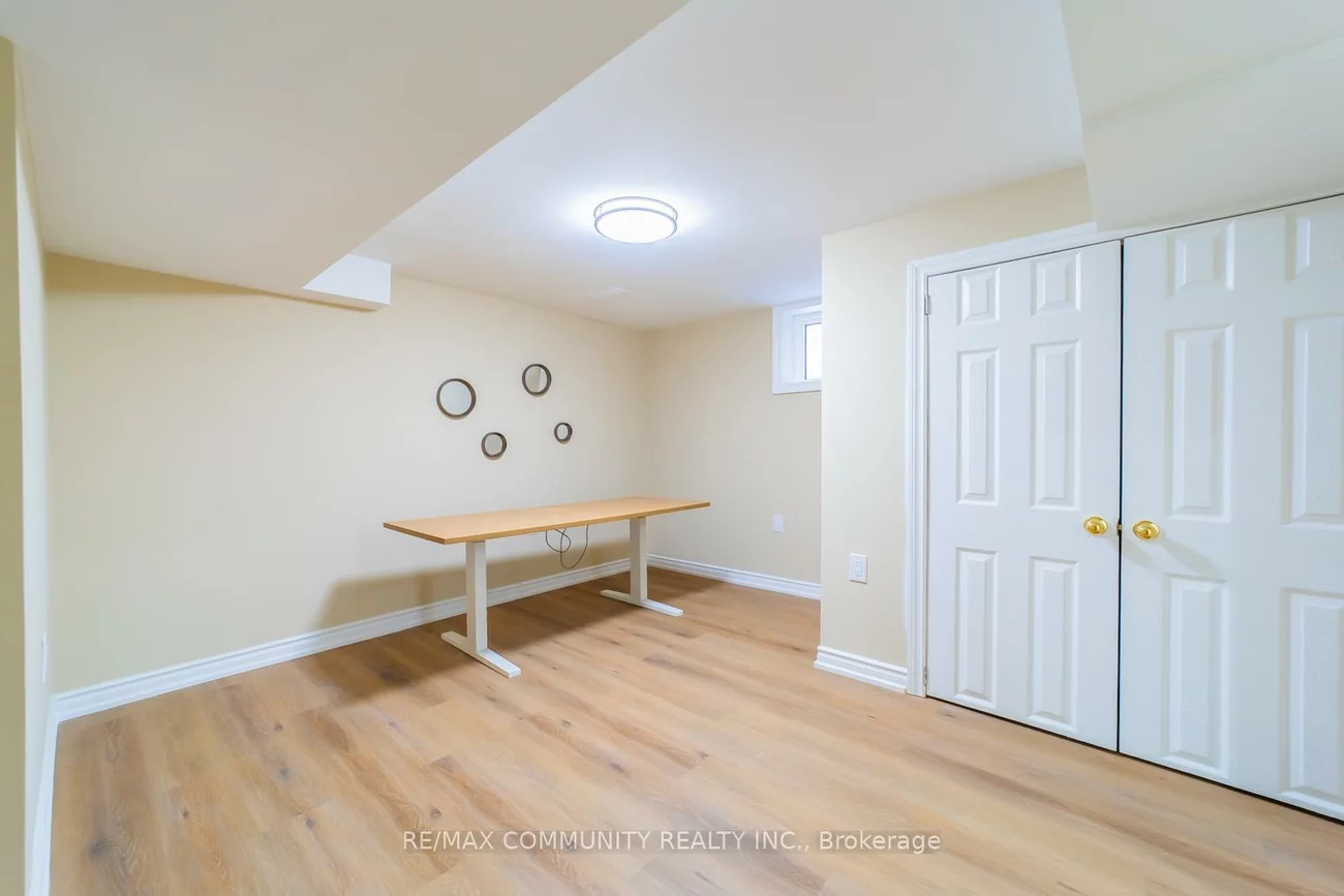 45, Barrymore, Bendale, Toronto
