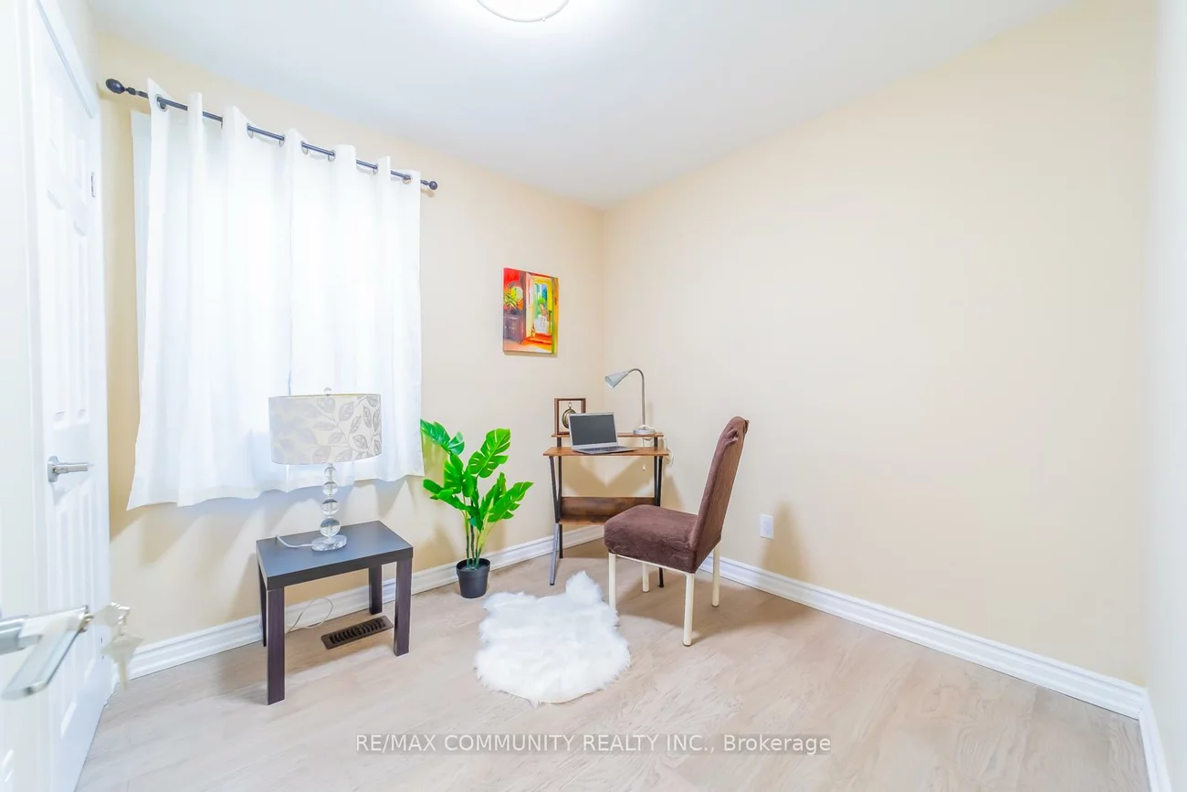 45, Barrymore, Bendale, Toronto
