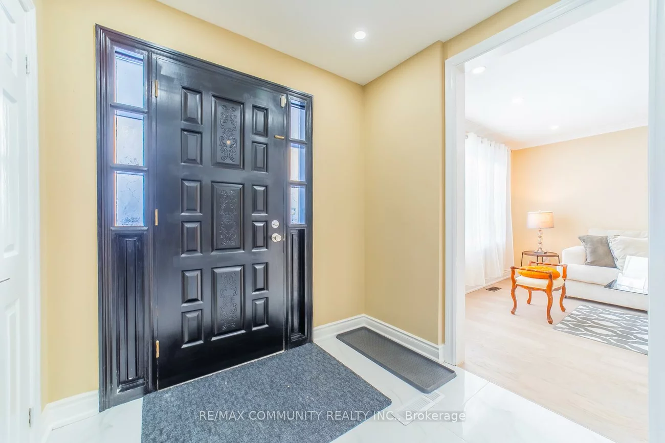 45, Barrymore, Bendale, Toronto