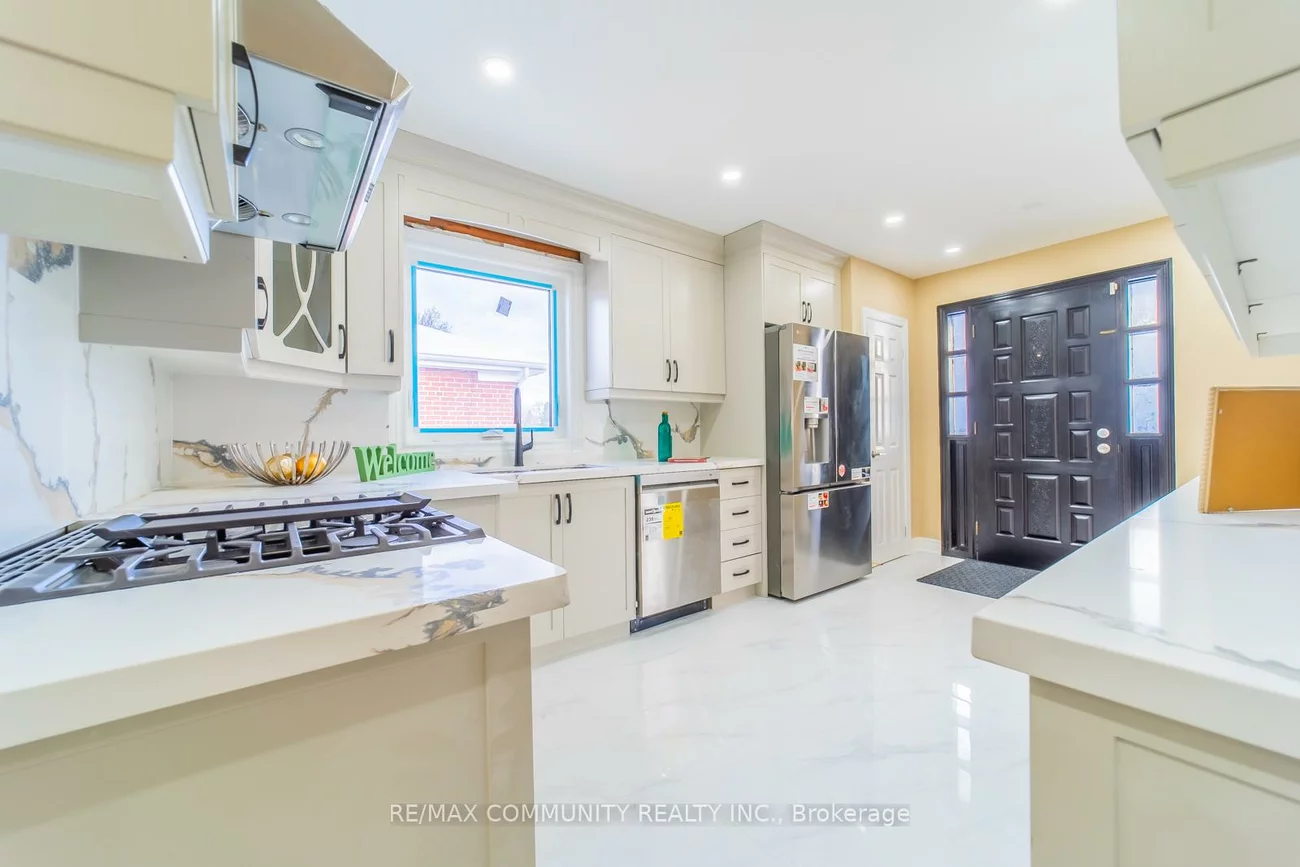 45, Barrymore, Bendale, Toronto
