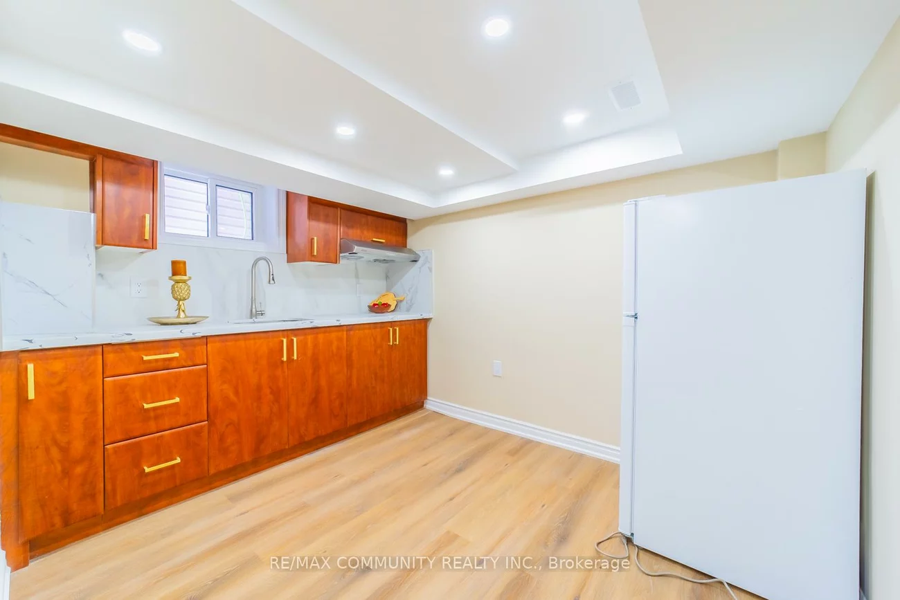 45, Barrymore, Bendale, Toronto
