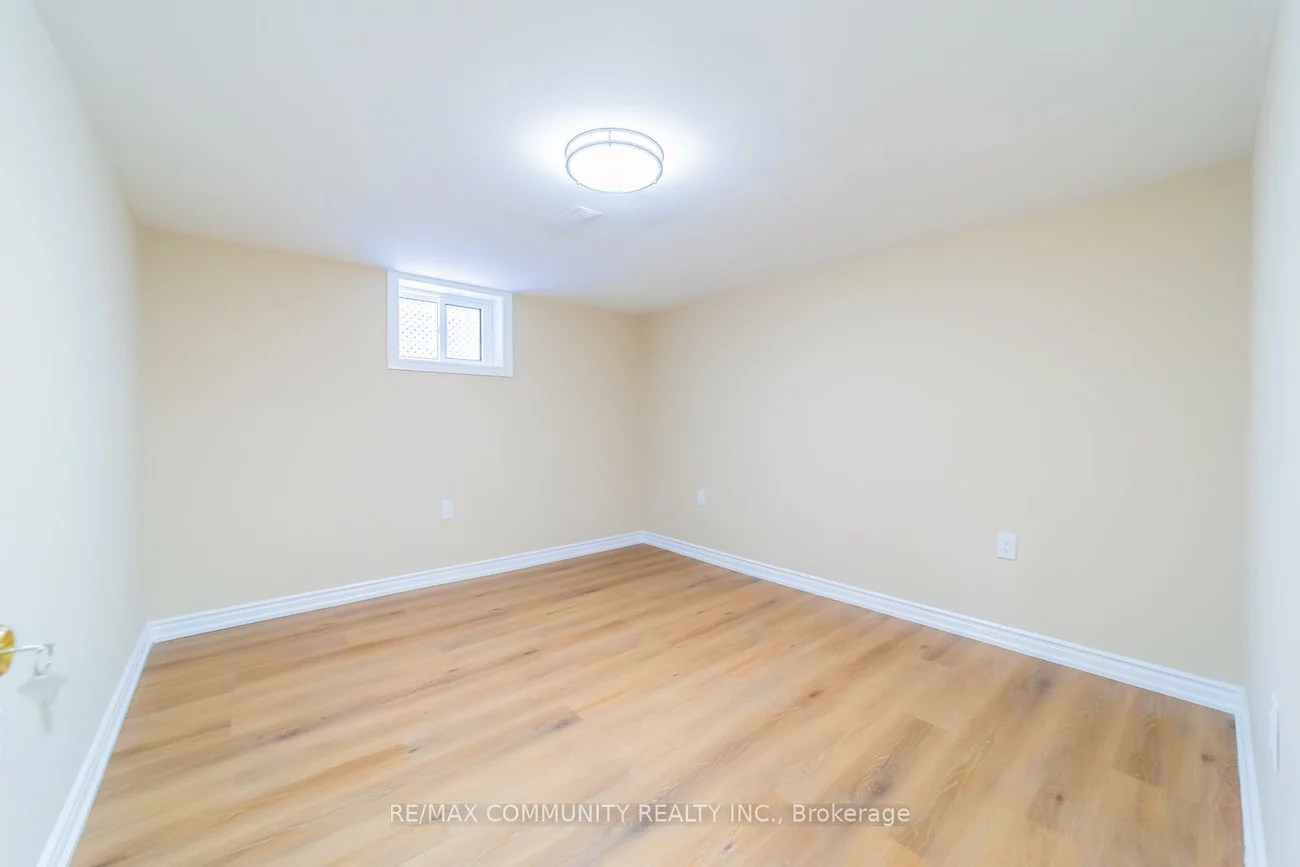 45, Barrymore, Bendale, Toronto