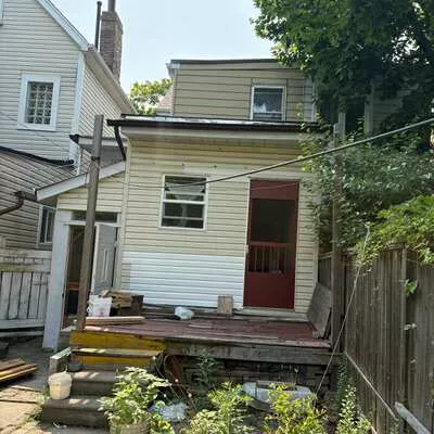 293, Pape, South Riverdale, Toronto