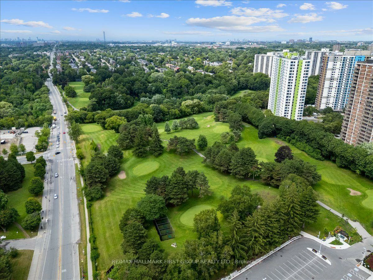53F, Dentonia Park, Crescent Town, Toronto