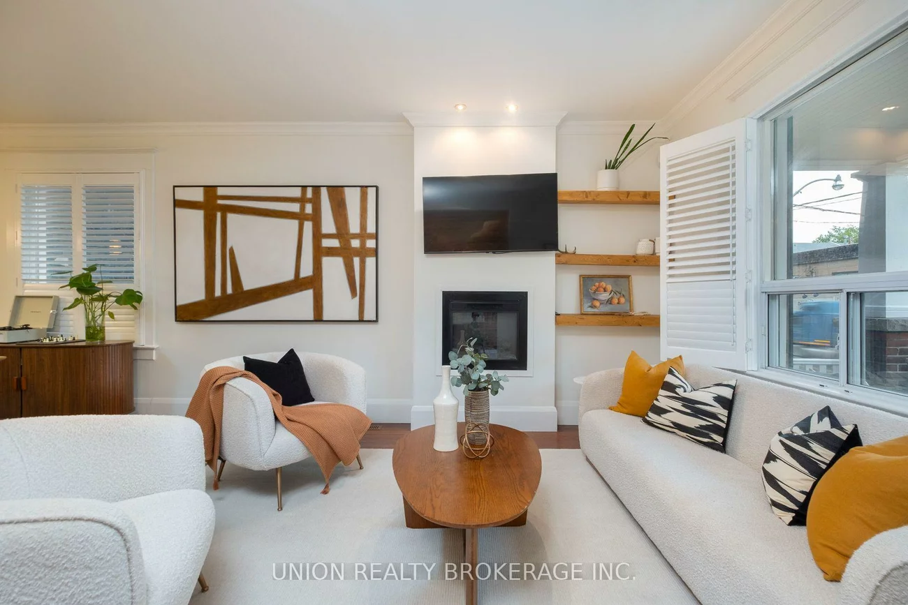 339, Kingston, The Beaches, Toronto