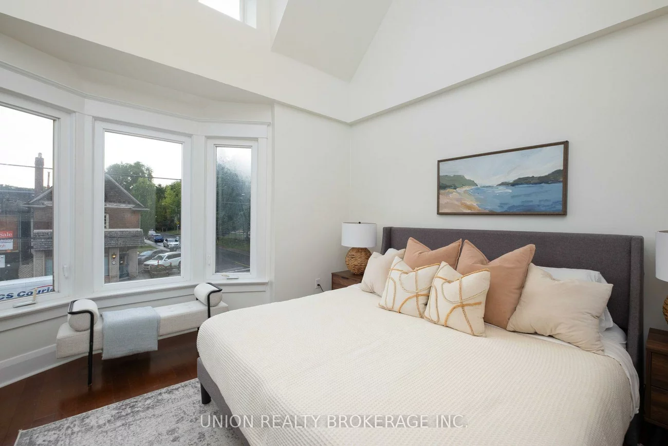 339, Kingston, The Beaches, Toronto