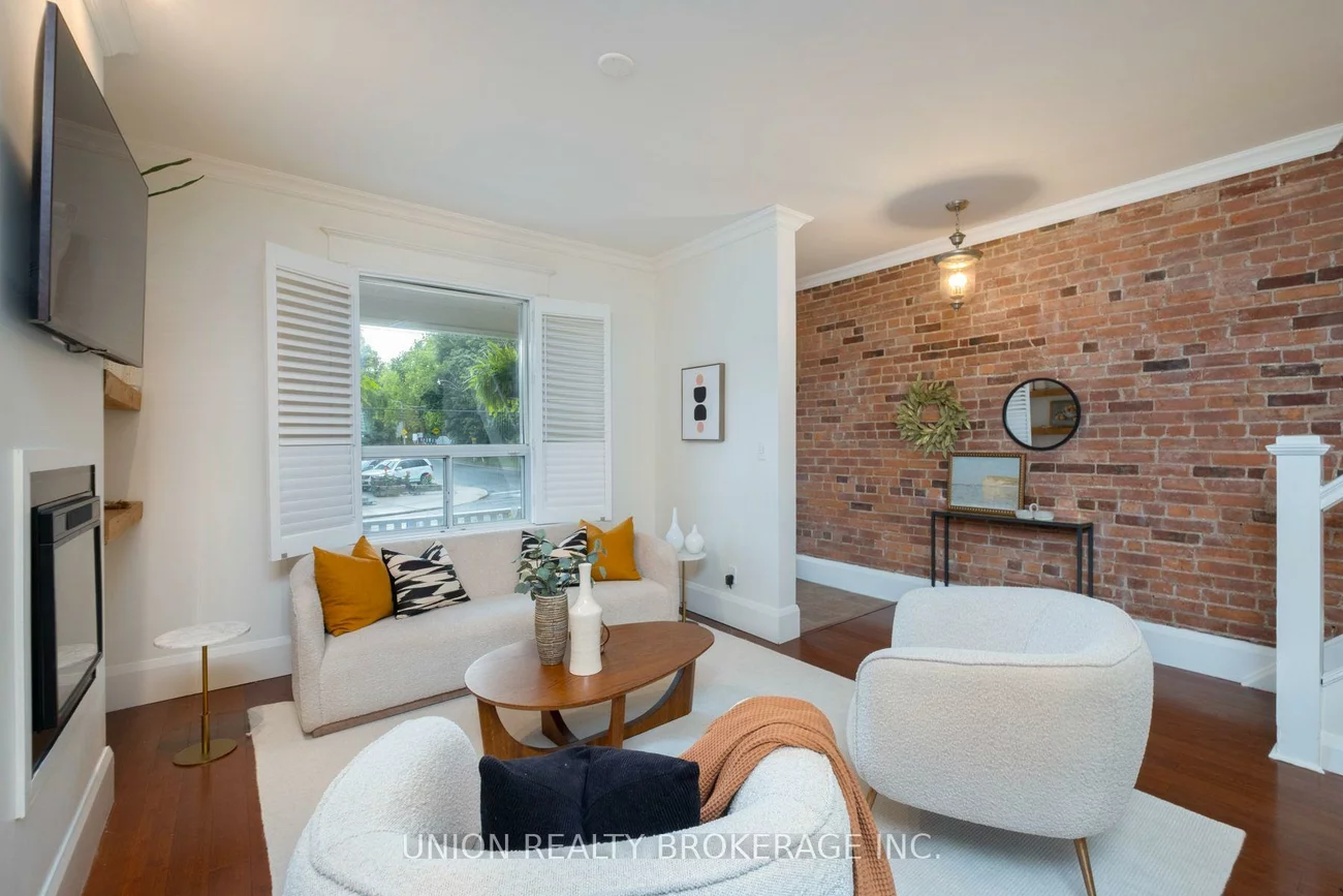 339, Kingston, The Beaches, Toronto