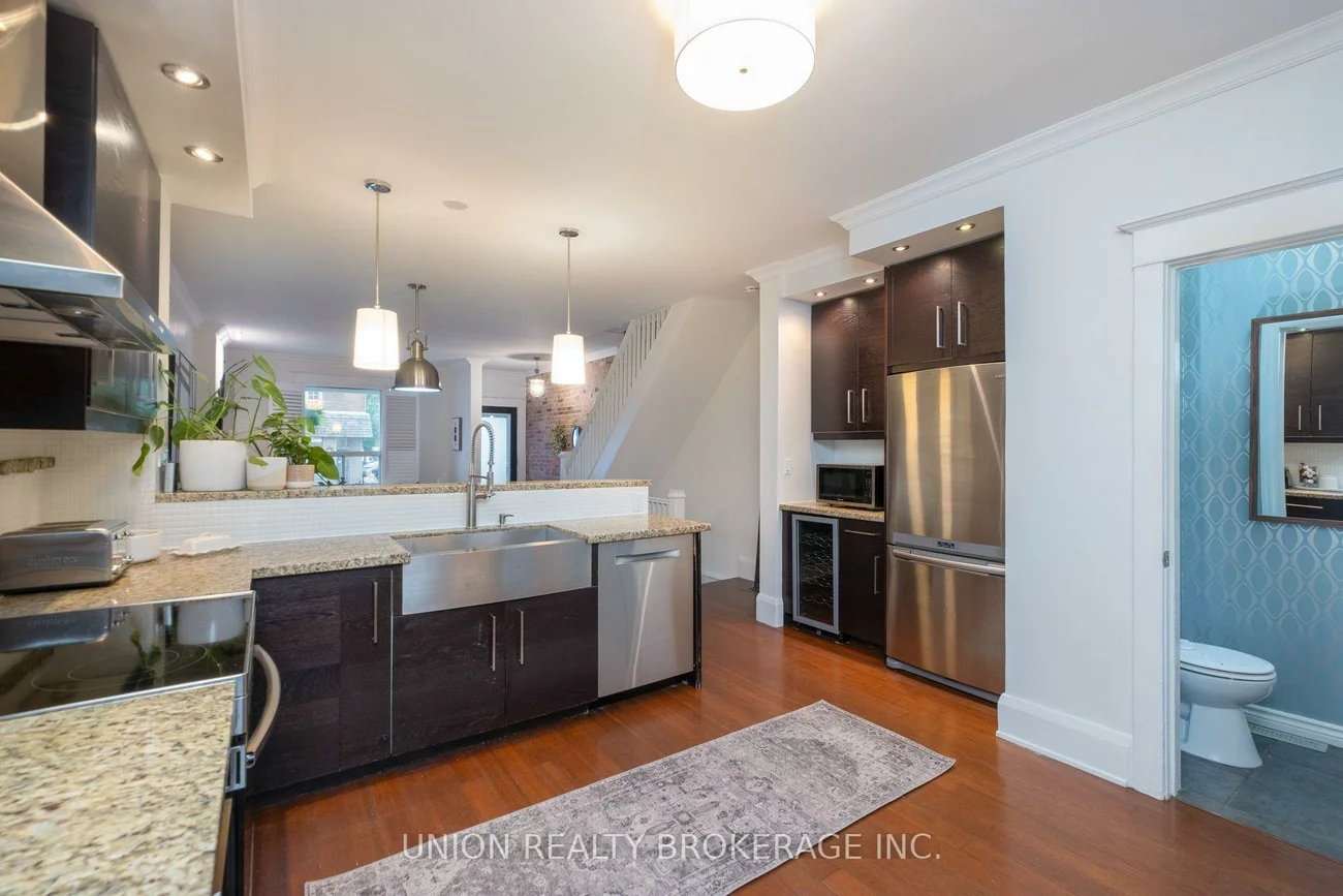 339, Kingston, The Beaches, Toronto