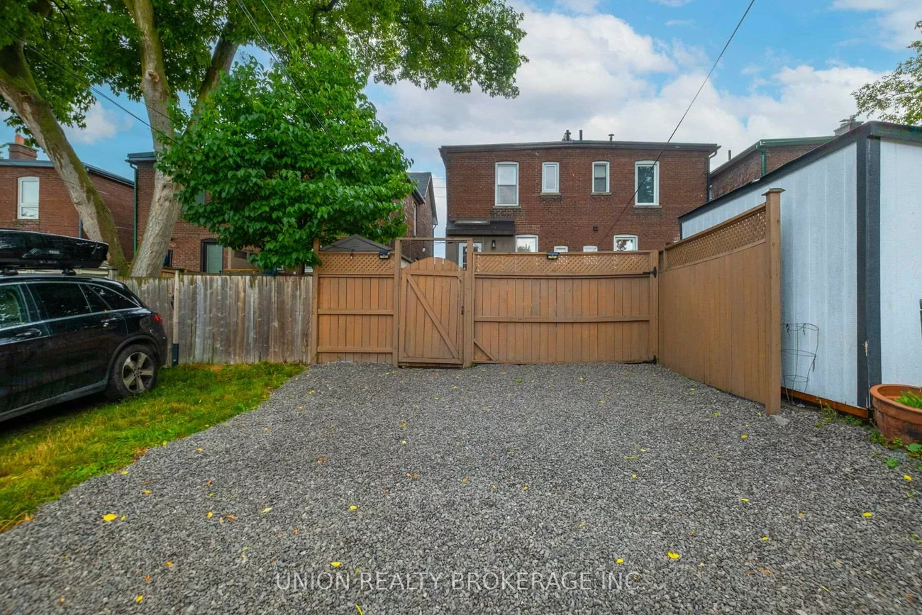 339, Kingston, The Beaches, Toronto